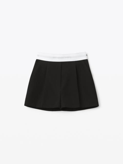 PLEATED SHORTS IN WOOL TAILORING