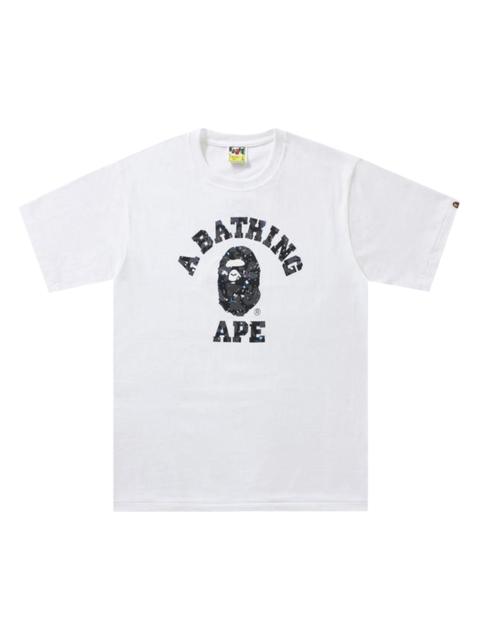 A BATHING APE® 제품정보 공간 카모 대학 T-Shirt 'White 이름 *