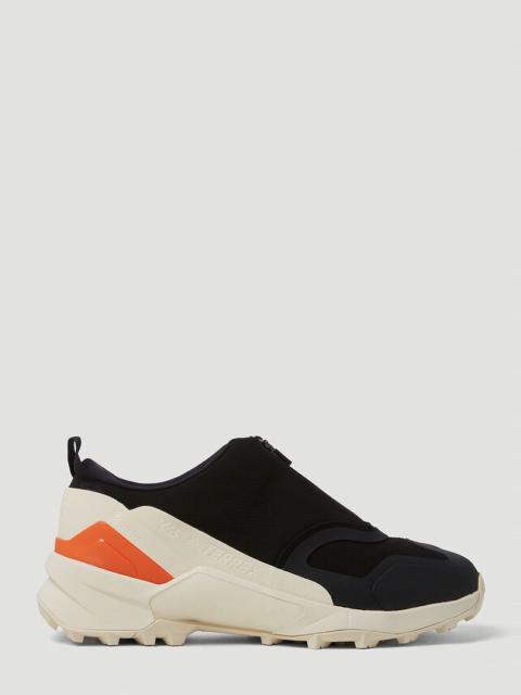 Y-3 Swift R3 Terrex Sneakers in Black