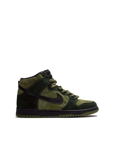 Dunk High Pro SB "Hulk" sneakers