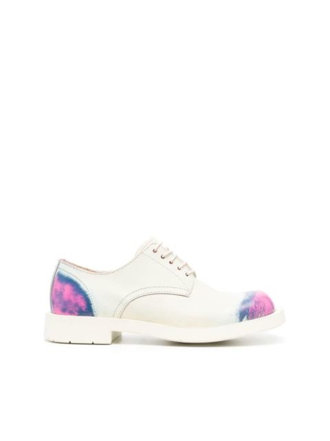 distressed-effect leather lace-up shoes