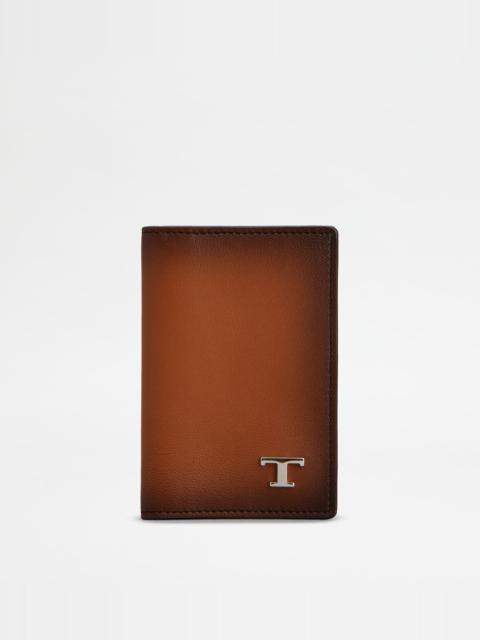 CARD HOLDER IN LEATHER - BROWN