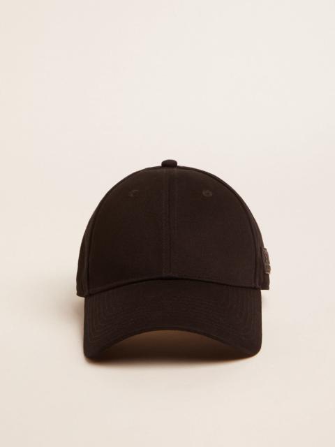 Black baseball cap with logo on the side