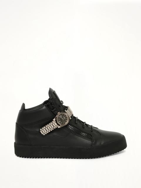 Giuseppe Zanotti Vernice Vague Sneaker in Black