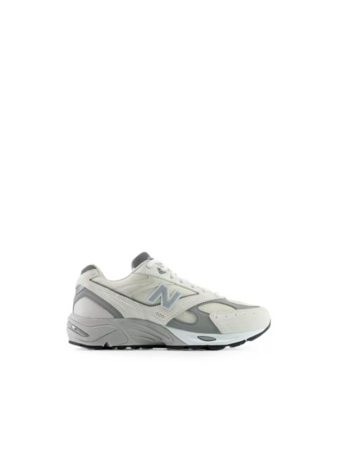 New Balance 880R sneakers