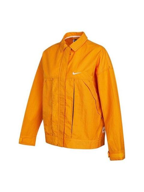 Nike (WMNS) Nike Sportswear Swoosh Back Logo Printing Woven Jacket Yellow DM6204-738