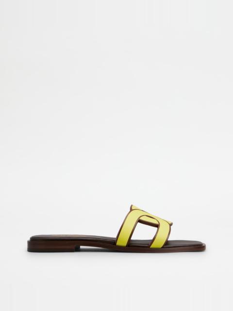 SANDALS IN LEATHER - YELLOW, BROWN