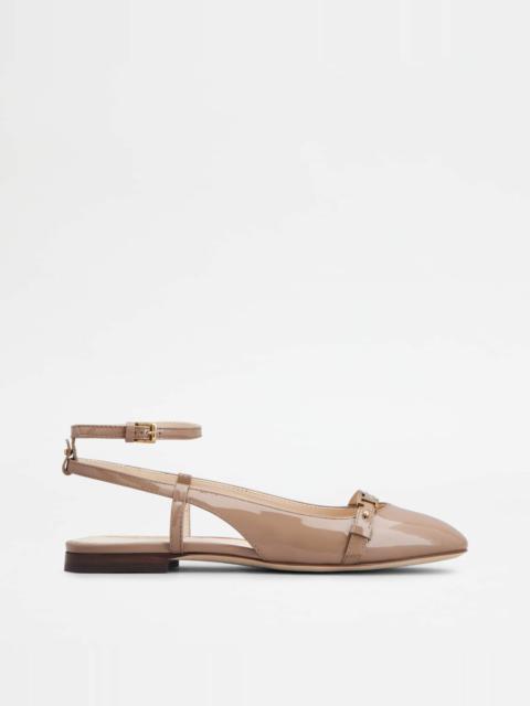 Tod's SLINGBACK BALLERINAS IN PATENT LEATHER - BEIGE