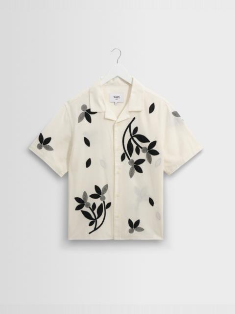 Wax London Didcot - Ecru And Black Bloom Applique Short-Sleeve Shirt
