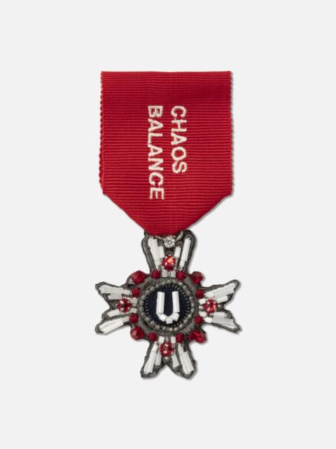 UNDERCOVER UNDERCOVER MEDAL BROOCH
