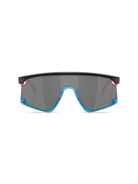 OAKLEY BXTR oversize-frame sunglasses