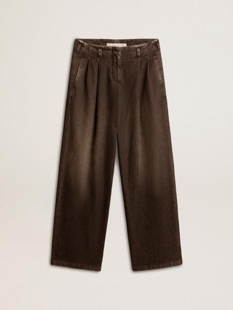 Women's medium-wash cotton pants