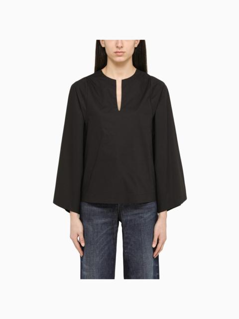 Wide black blouse