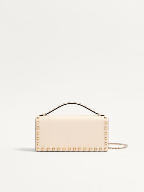 Valentino ROCKSTUD WALLET WITH CHAIN IN GRAINY CALFSKIN