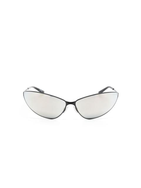 oversize-frame sunglasses