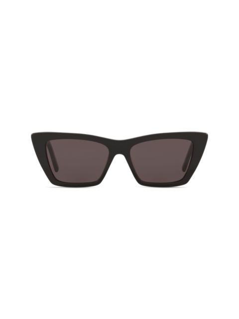cat-eye frame tinted sunglasses
