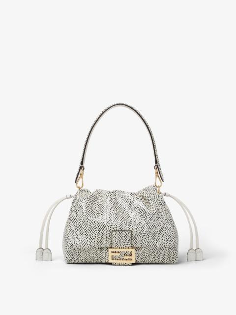 FENDI Mamma Baguette Medium