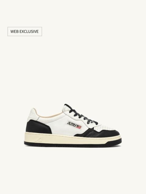 MEDALIST LOW SNEAKERS IN WHITE AND BLACK LEATHER