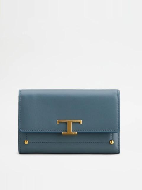Tod's TIMELESS WALLET IN LEATHER - LIGHT BLUE