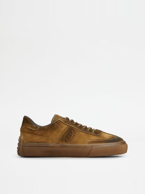 SNEAKERS IN LEATHER - BROWN