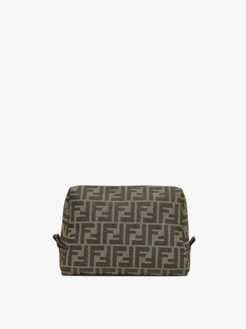FENDI Medium toiletry case with zip fastening and inside pocket. Made of fabric with iconic brown jacquard