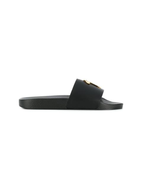 Giuseppe Zanotti logo plaque sliders