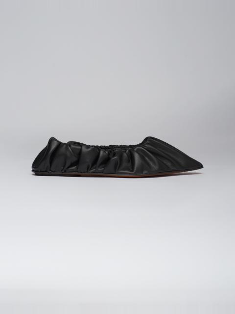 Nanushka MATANGI - Ruched vegan leather flats - Black