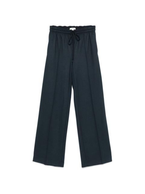 straight-leg trousers