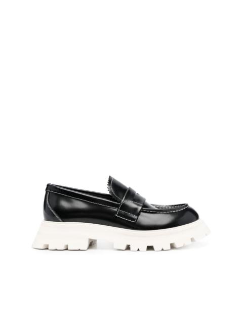 Alexander McQueen ridged-sole leather loafers - Red