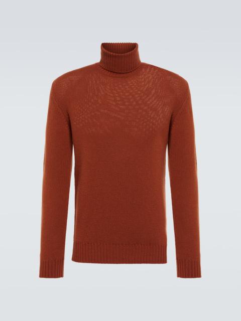 Loro Piana Cashmere turtleneck sweater
