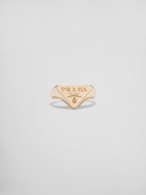 Eternal Gold signet ring in yellow gold