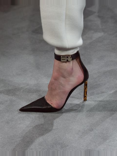 TOM FORD SUPPLE GRAIN LEATHER T LATCH ANKLE STRAP PUMP