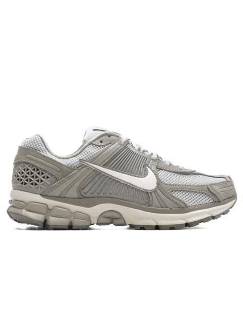 Nike ZOOM VOMERO 5 - DARK STUCCO/PHANTOM/LIGHT SMOKE GREY