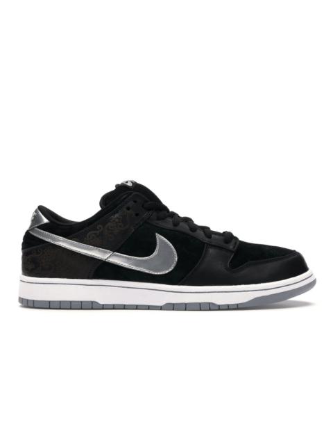 Nike SB Dunk Low Takashi 2