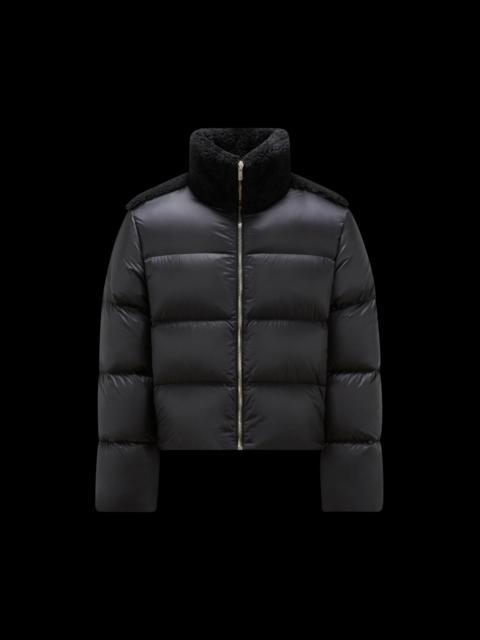 Moncler 한국어