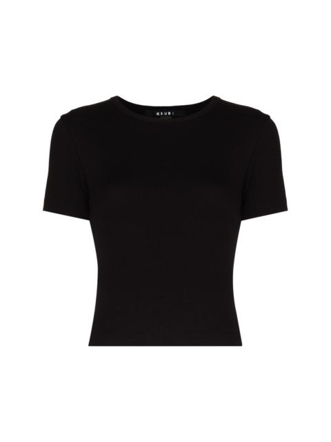 short-sleeved cropped T-shirt