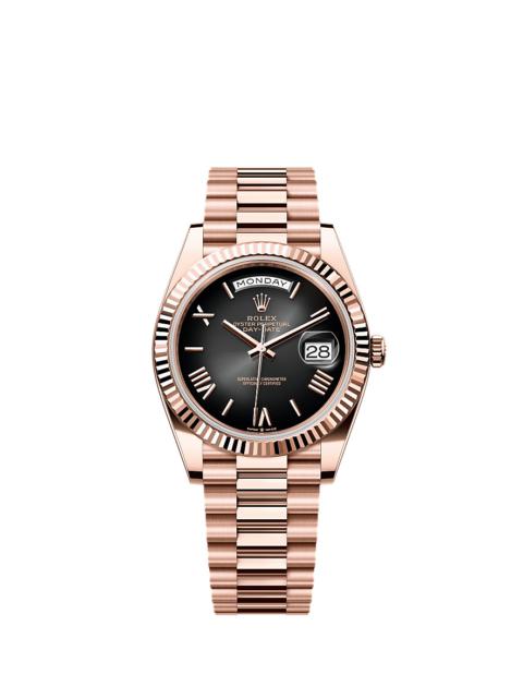 ROLEX DAY-DATE 228235