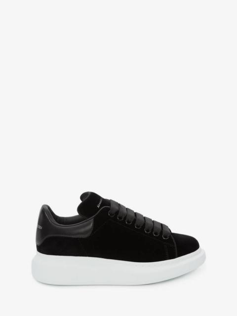 Oversized Sneaker in Black