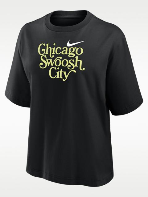 Nike Nike Swoosh Cities Chicago Women's Short-Sleeve Boxy T-Shirt