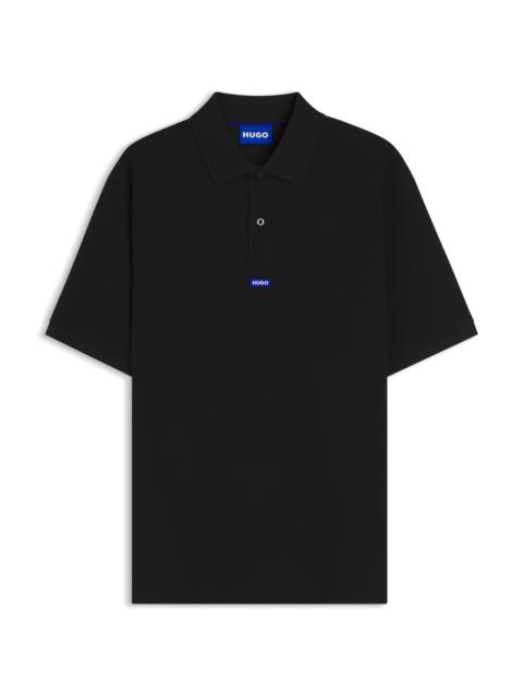 HUGO COTTON-PIQUÉ POLO SHIRT WITH BLUE LOGO BADGE