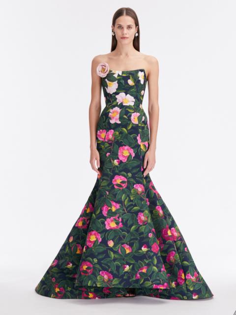 Oscar de la Renta CAMELLIA FAILLE EMBROIDERED GOWN