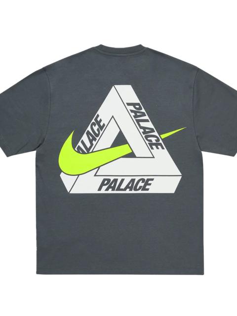 PALACE Nike Tri Swoosh T-Shirt "Charcoal" p0065
