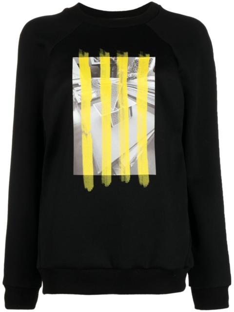 graphic-print detail sweatshirt