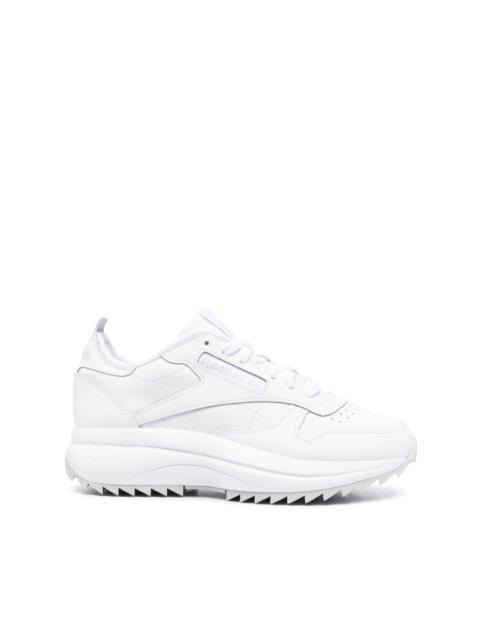 Reebok logo-patch low-top sneakers