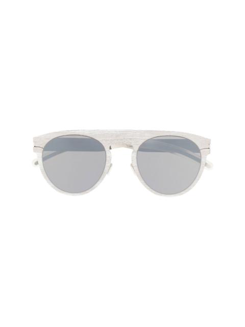 round-frame tinted sunglasses