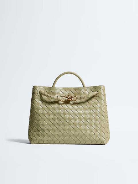 Bottega Veneta 그리고iamo