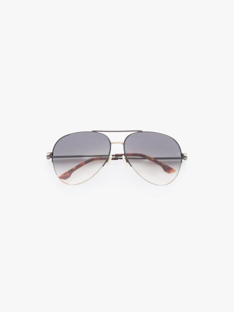 Victoria Beckham Fine Metal Pilot Sunglass In Gold Black