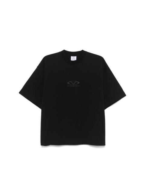 VETEMENTS logo-print T-shirt