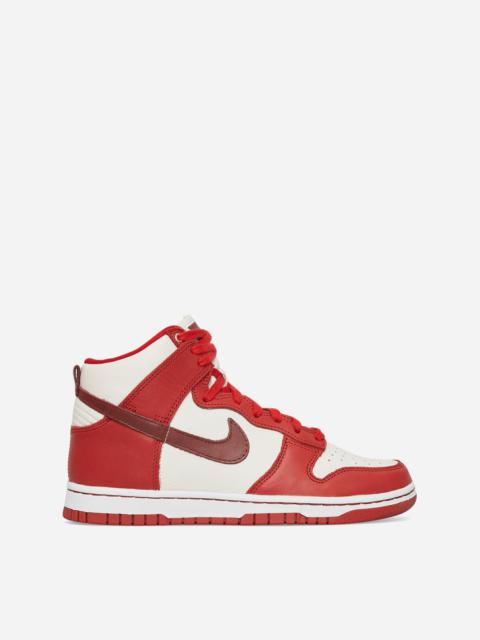 WMNS Dunk High LXX Sneakers White / Red