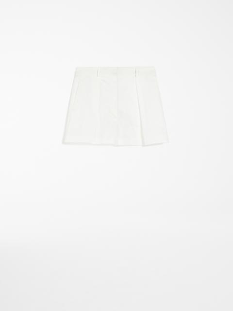 Max Mara Cotton and linen shorts